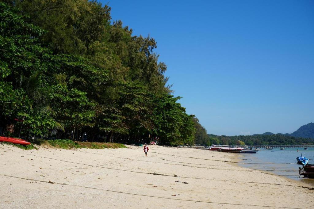 โอโย 450 ราไวย์ สตูดิโอ รีสอร์ต Hotel Rawai ภายนอก รูปภาพ